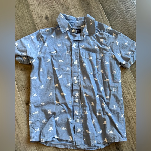 2 boys button down tops - Picture 6 of 8